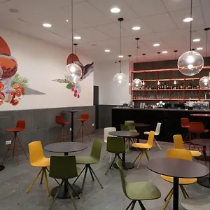 Ostello Equity Point 